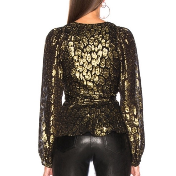 A.L.C. Logan metallic twist top - Picture 3 of 10